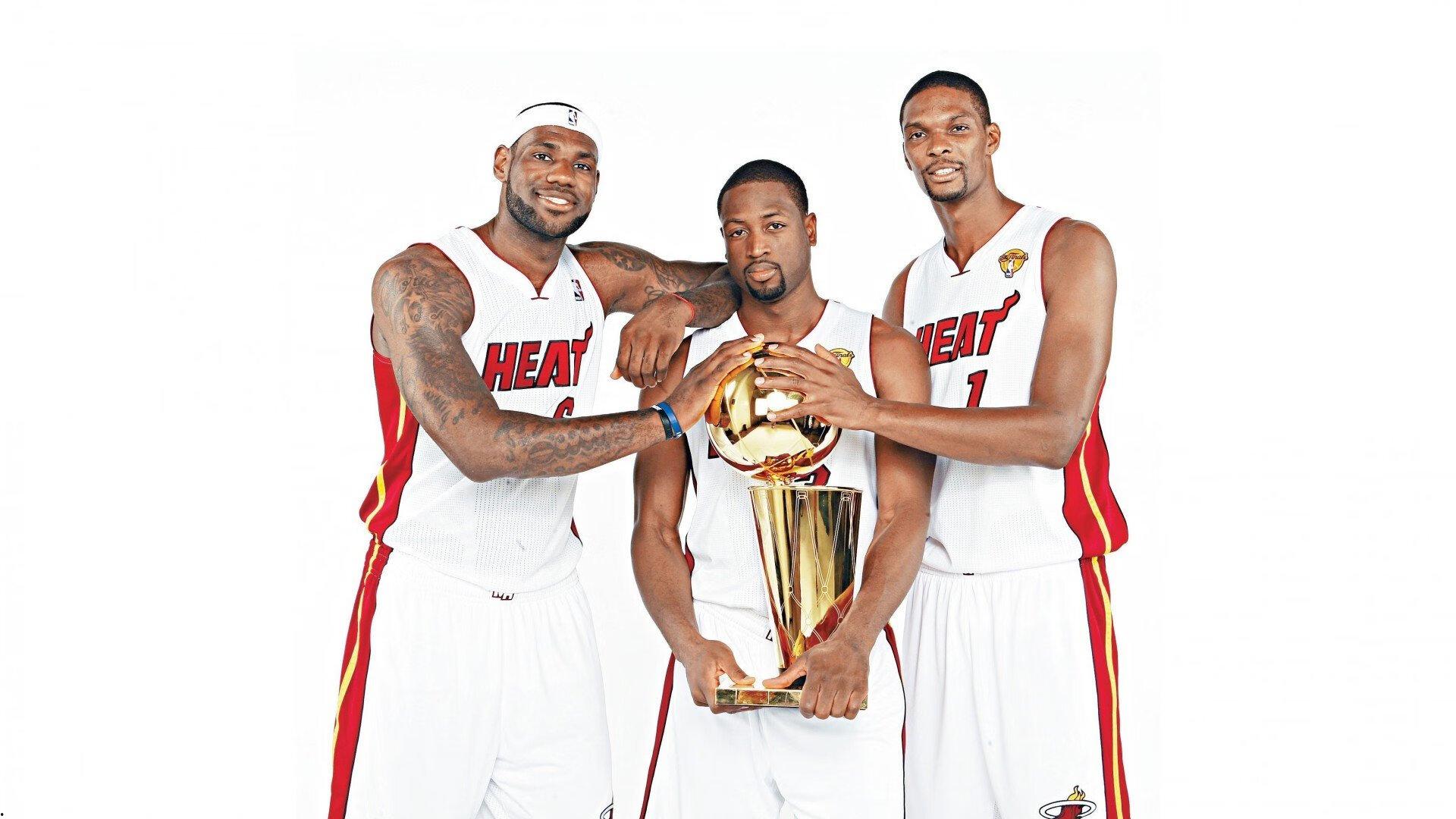 天使魔鬼集于一身！哈登加时赛连送致命失误葬送胜利