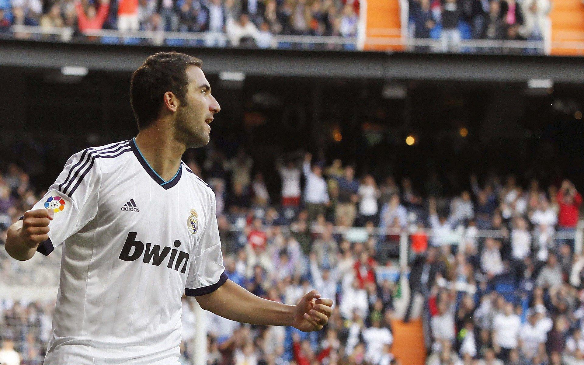 意媒聚焦国米青训瑰宝，多支劲旅觊觎17岁中卫布雷达，蓝黑军团视其为非卖品