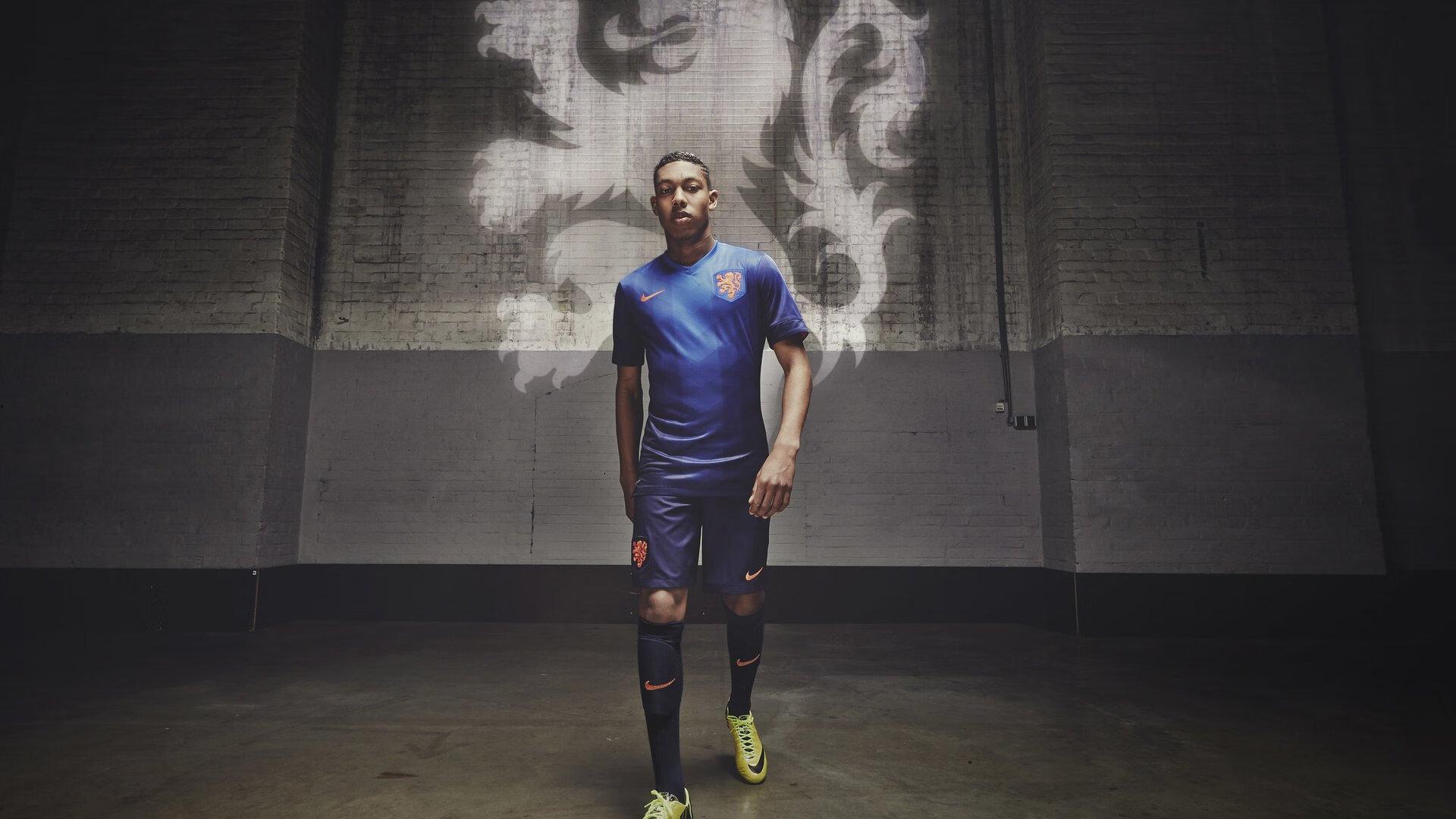 季后赛门票仅剩最后一席，两大冠军豪门上演终极对决